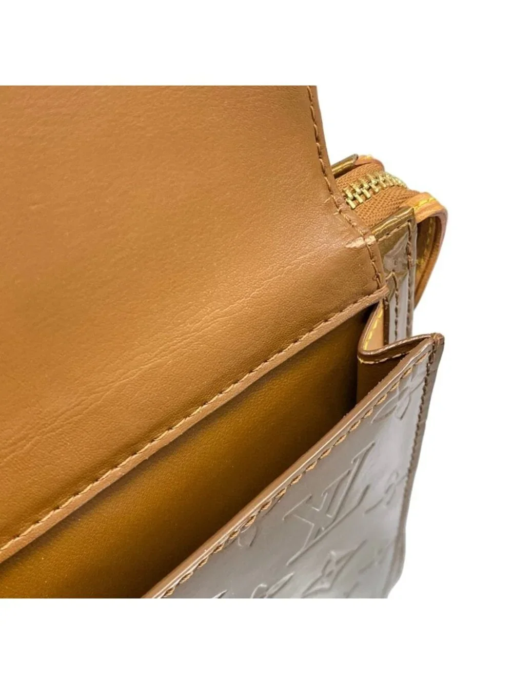 Louis Vuitton Shoulder Bag Monogram Vernis Blanc Leather